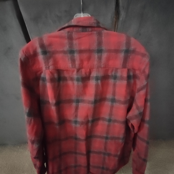 Coleman Men's flannel shirt, X-large, red, black and grey. Excellent, like new - Picture 6 of 7